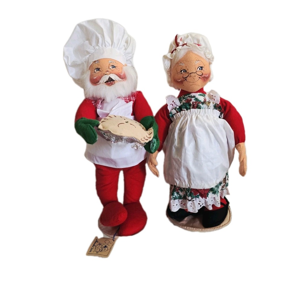 Vintage Annalee 1994 Christmas Dolls Santa  And Mrs Claus 17"